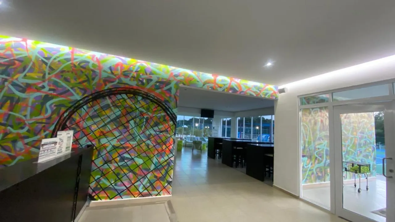 Cancun Tennis Inn 酒店