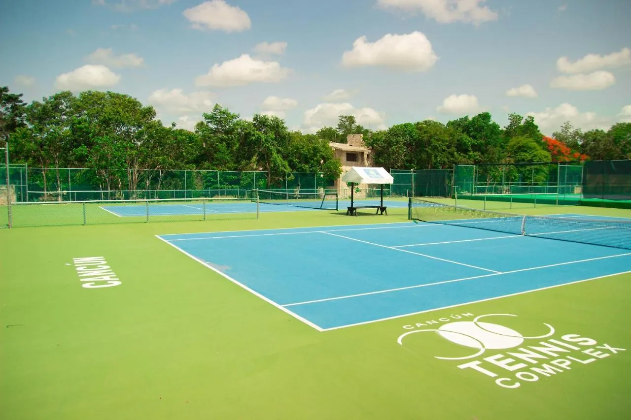 Cancun Tennis Inn 酒店