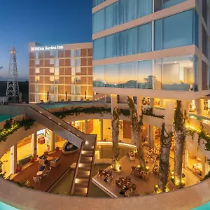 Hilton Garden Airport Отель