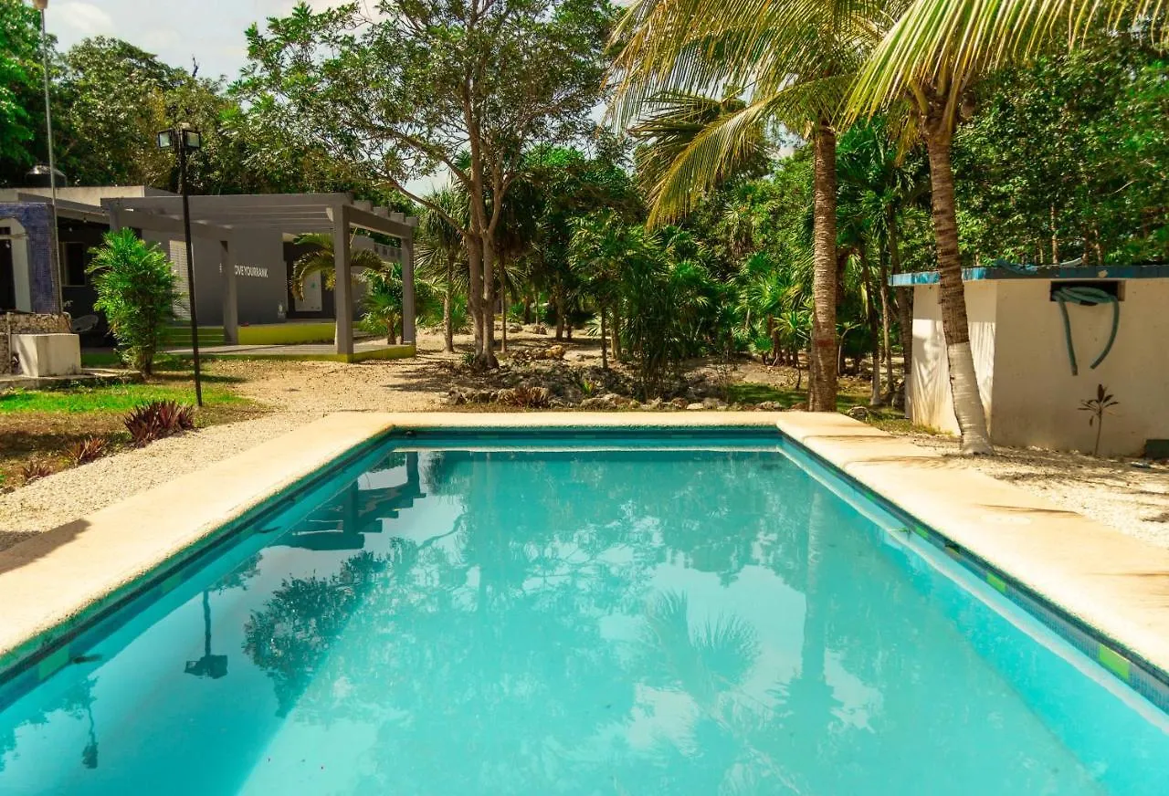 Cancun Tennis Inn 4*,